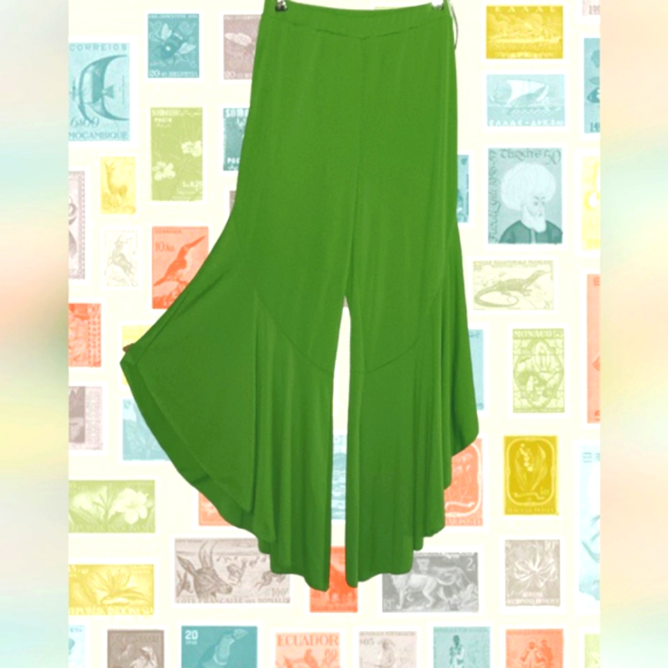 Fun Fun Fun Cropped Pants With Extra Flare